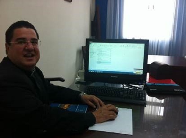 Presbítero Efraín Mejía