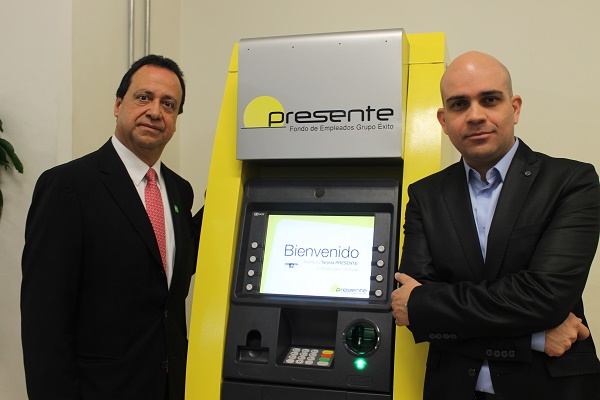 Jorge Arenas, Gerente General de NCR y Ramiro Álvarez Patiño, Jefe de Tecnología de PRESENTE