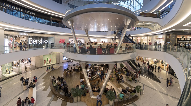 Parque La Colina Centro Comercial