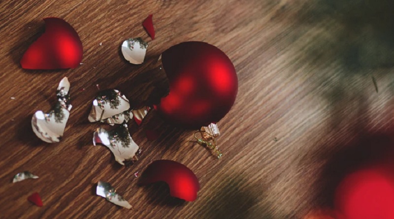 bolas navidad rotas