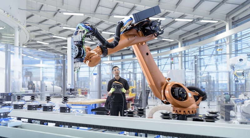 Lumada_IoT_Industrial_MD